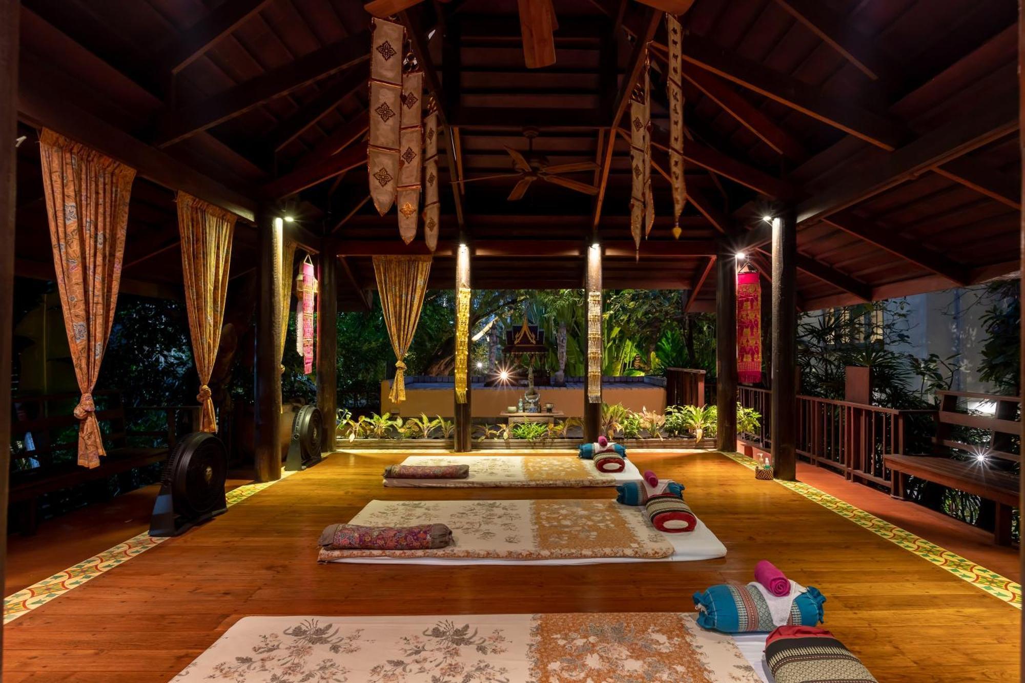 Ariyasom Villa Banguecoque Exterior foto