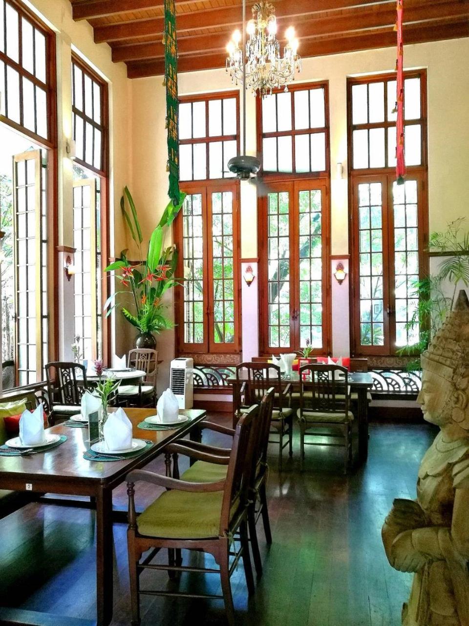Ariyasom Villa Banguecoque Exterior foto